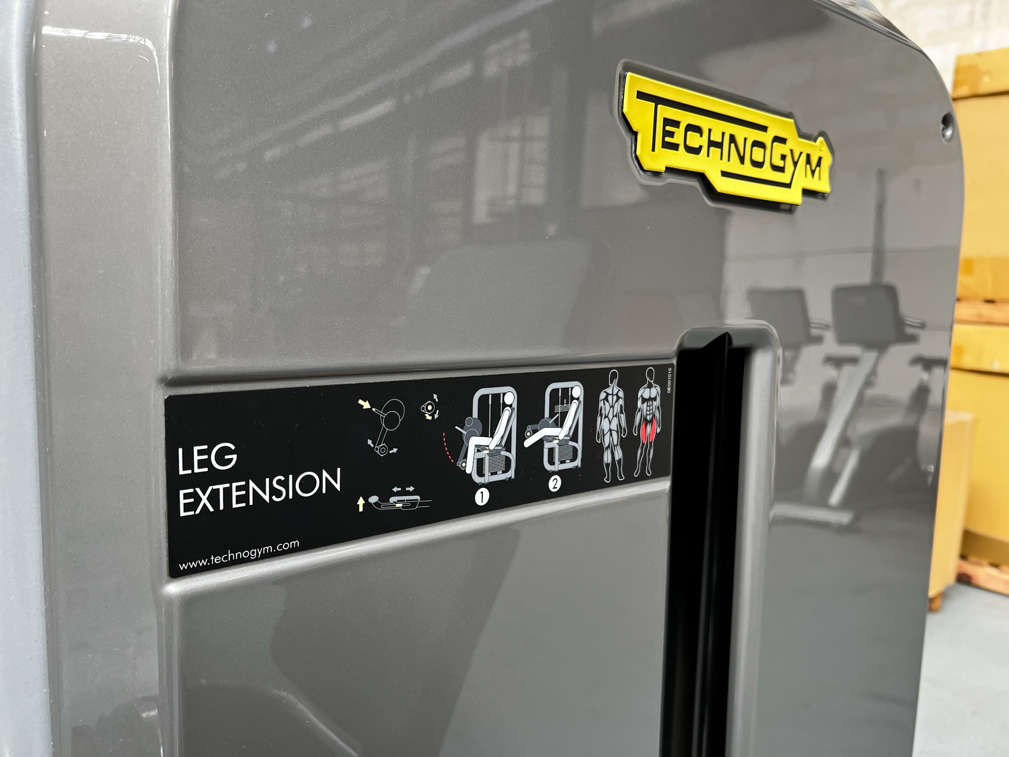 Leg Extension MB300 Element Technogym – Image 4
