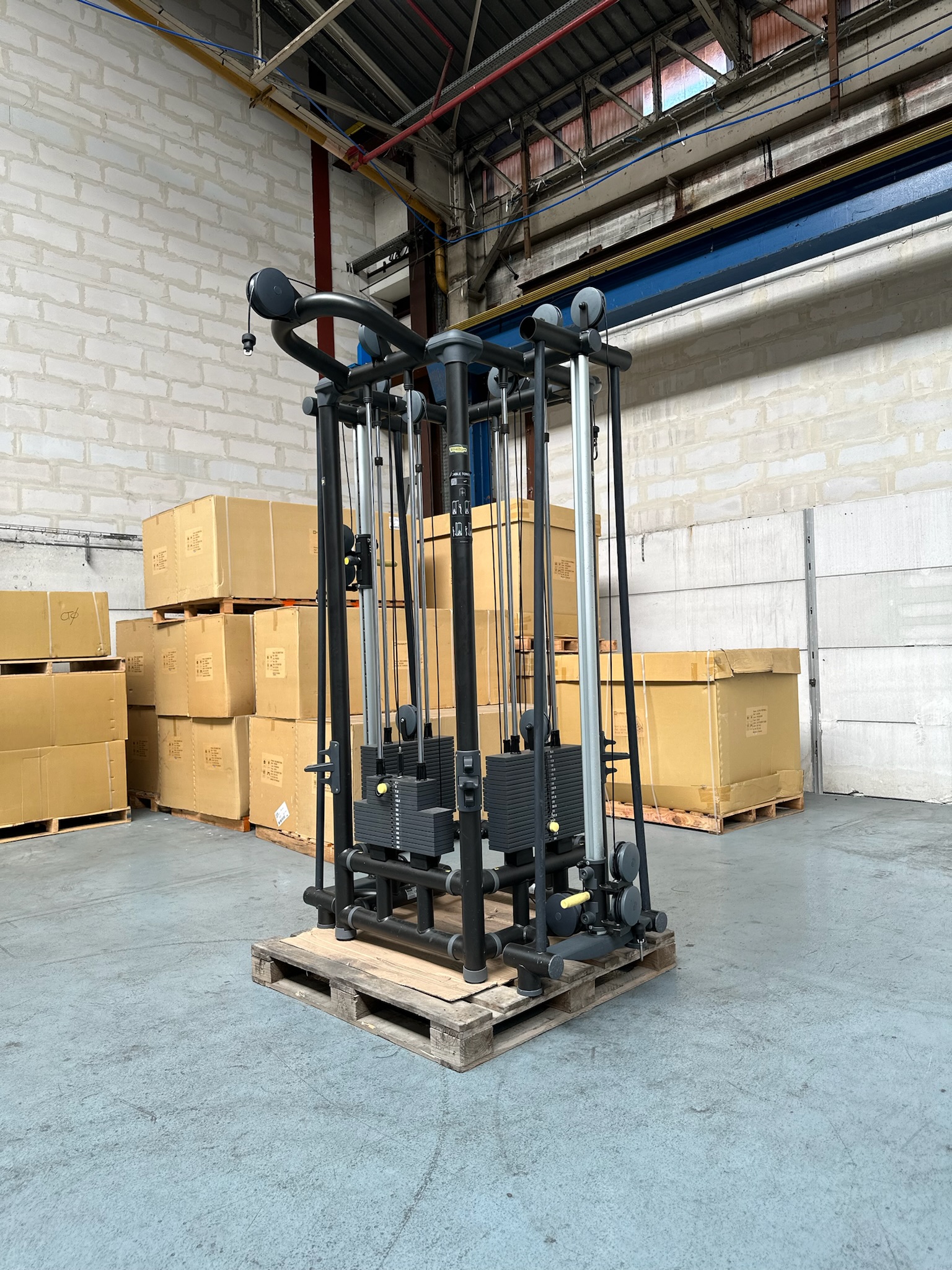 Cable Tower Technogym MB89 multi postes 4 stations jungle