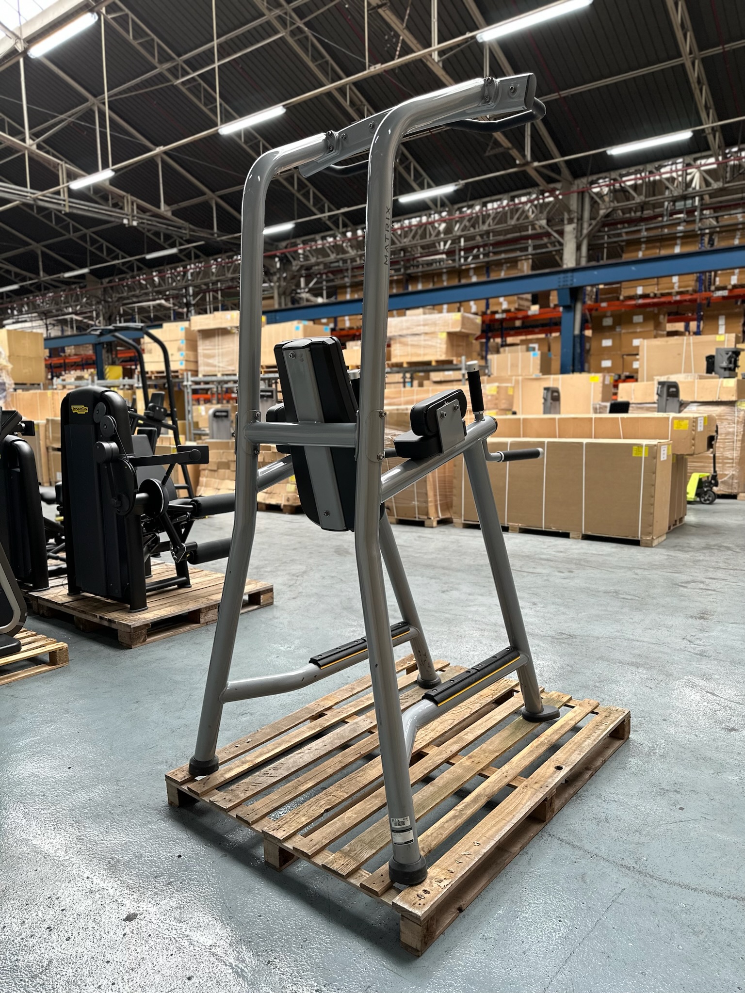 VKR W / Chin Matrix MG-A63C Magnum Silver – Image 4