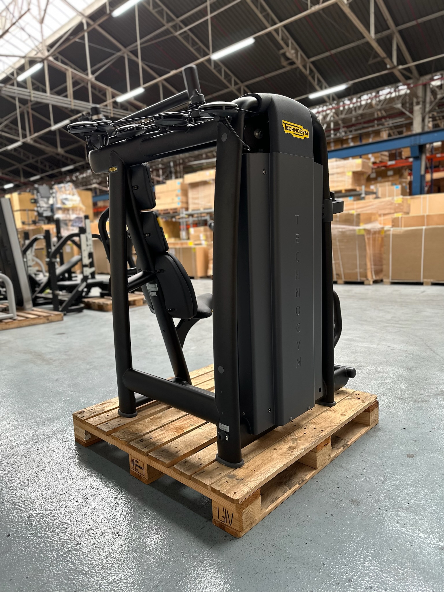 Chest Press Technogym ML70 Selection 900 Meteor Black – Image 3