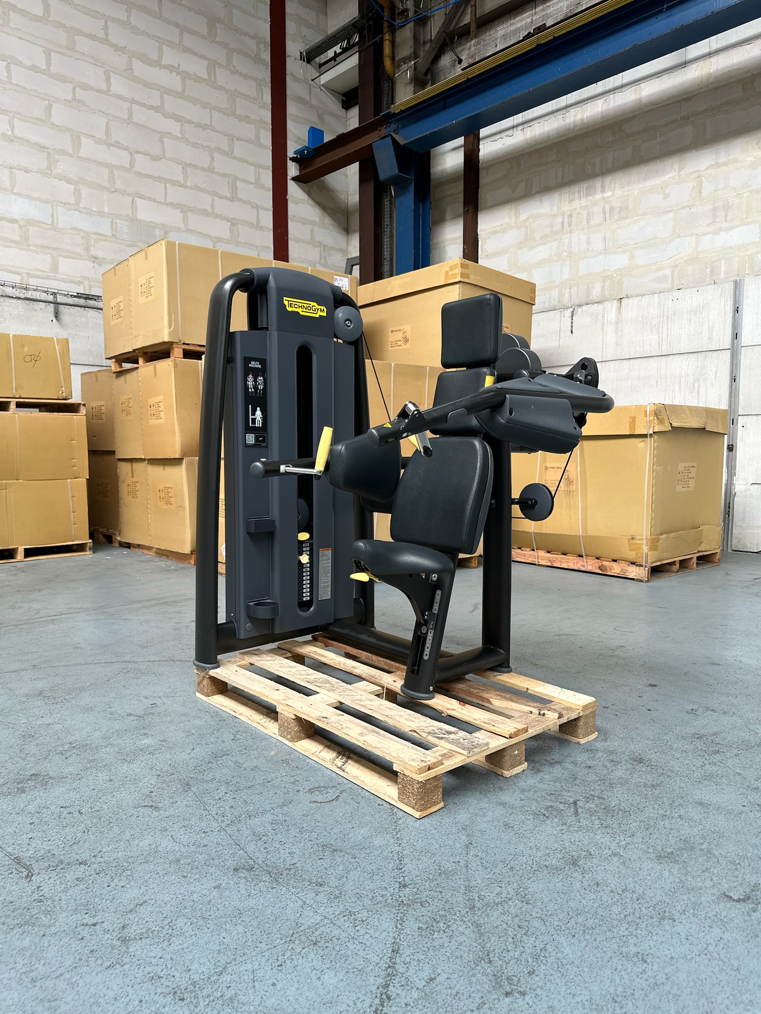 Delts Machine Technogym ML93 Selection 900 Meteor Black