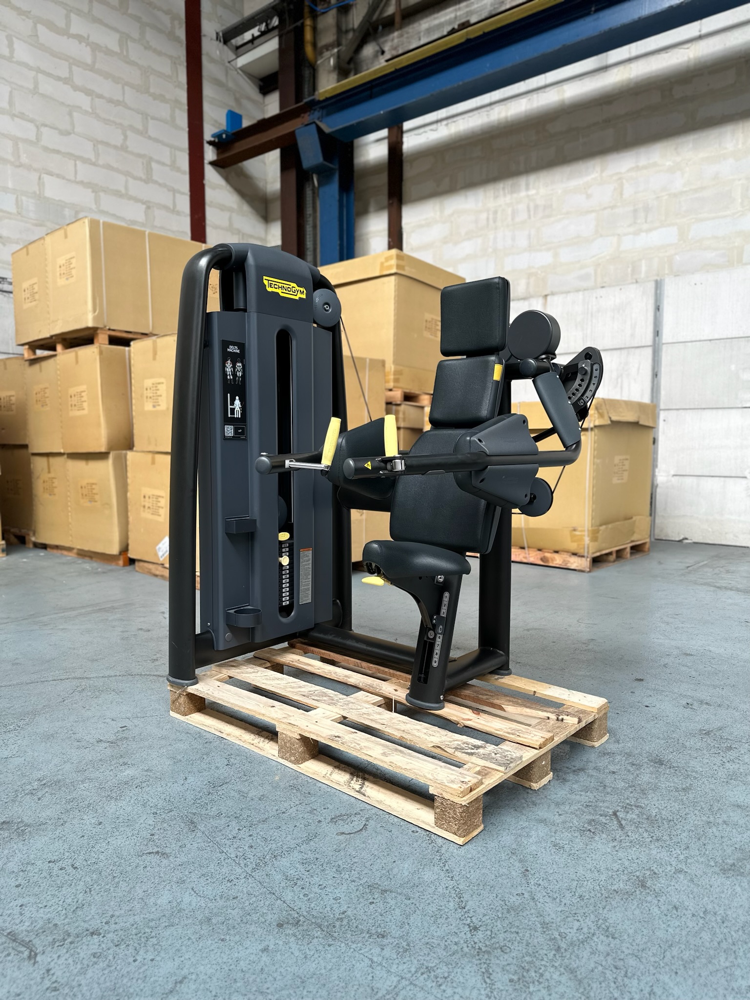 Delts Machine Technogym ML93 Selection 900 Meteor Black – Image 2