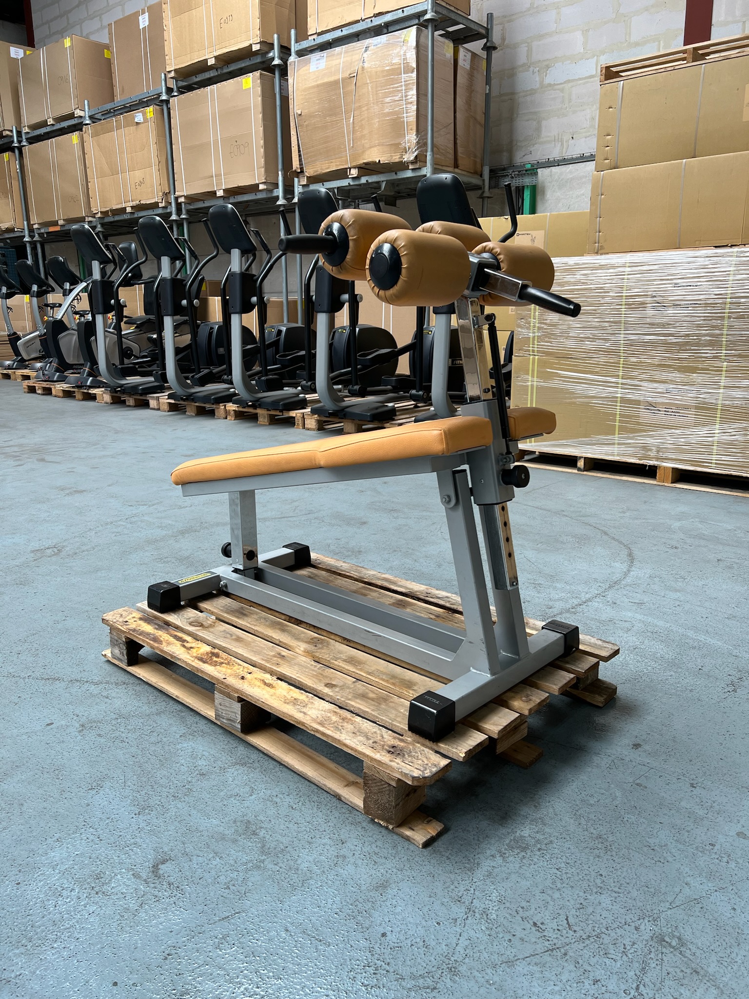 Crunch Bench P015 Isotonic Technogym – Image 3