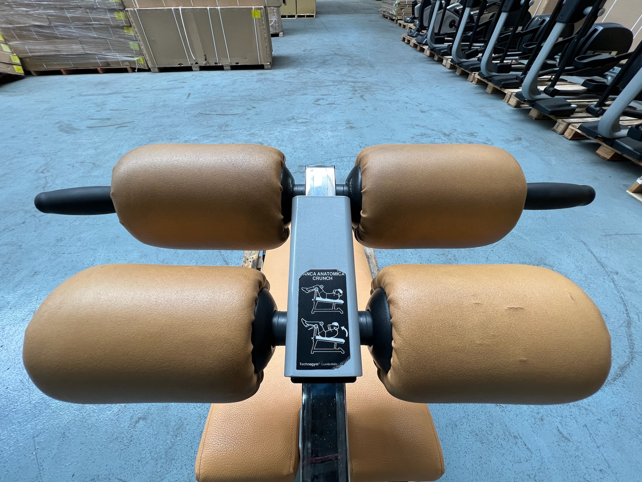 Crunch Bench P015 Isotonic Technogym – Image 4