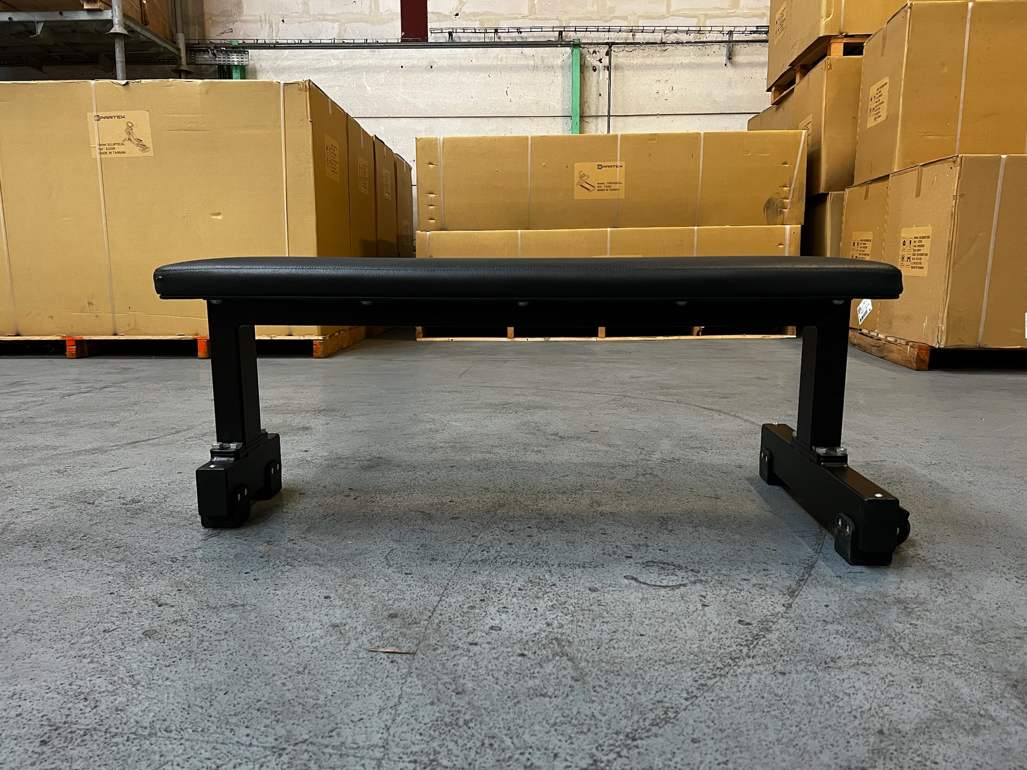 Flat Bench PG14 Pure Strength Technogym – Image 2