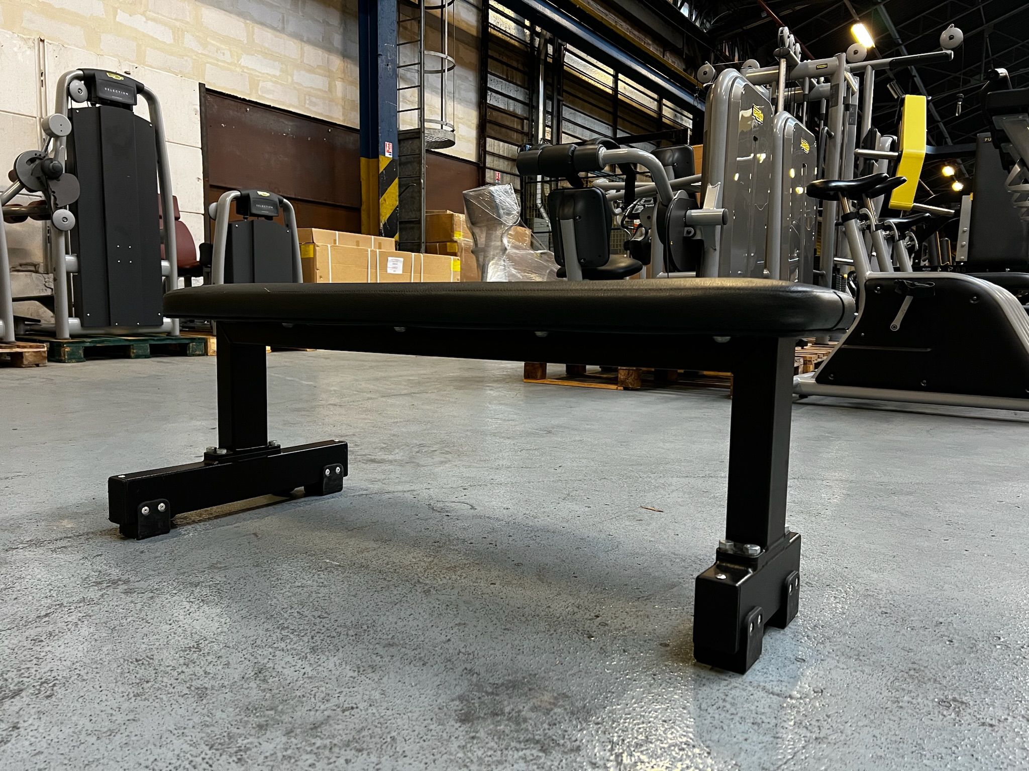 Flat Bench PG14 Pure Strength Technogym – Image 4