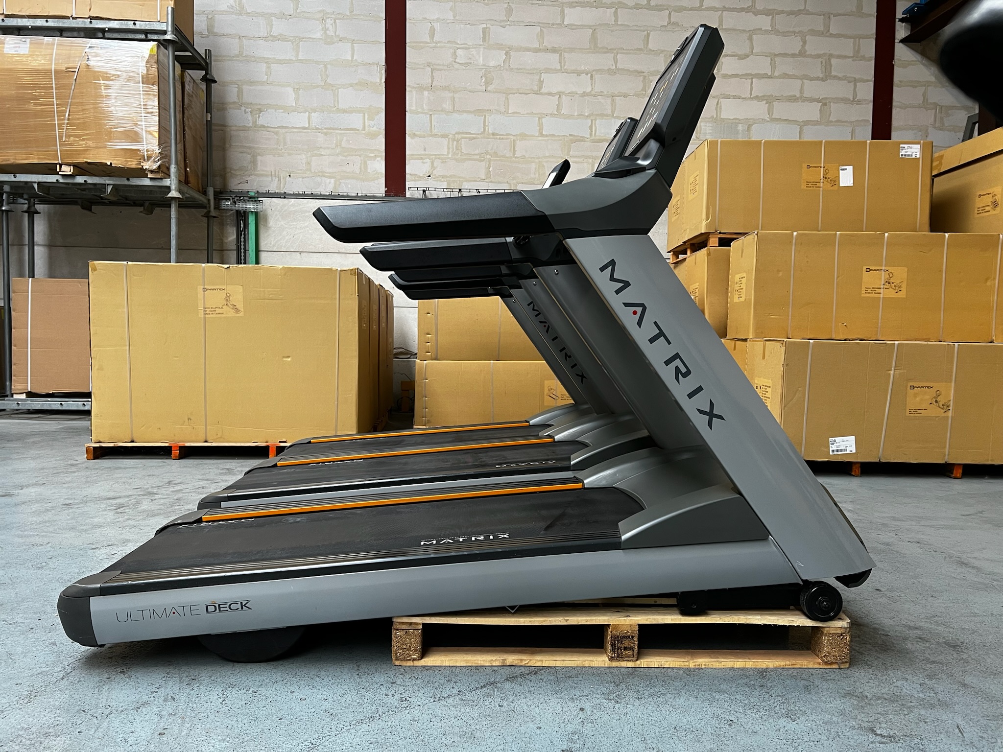 Treadmill T7X Matrix Occasion Cardio Training – Image 3