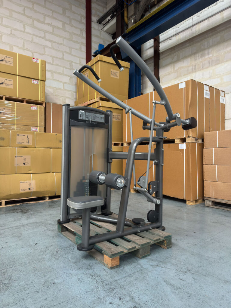 Lat pulldown IT9302 Impulse
