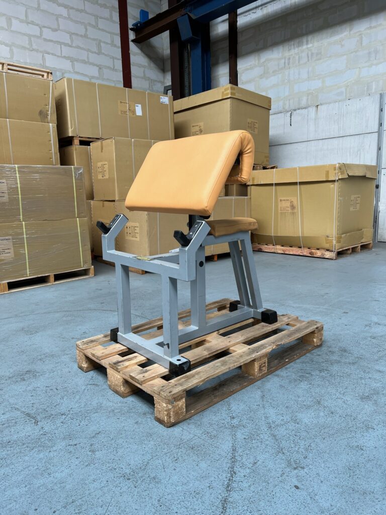 Scott Bench P017 Technogym